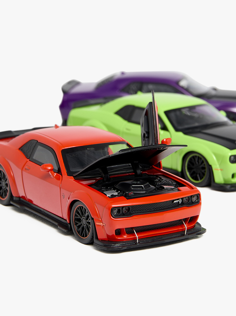 Dodge Modellautos Die-Cast Kilpa-auto 1:32 Lajiteltu