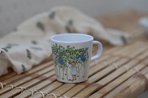 Elsa Beskow Pikku Puten Seikkailu Mustikkametsässä Muki + Kahva