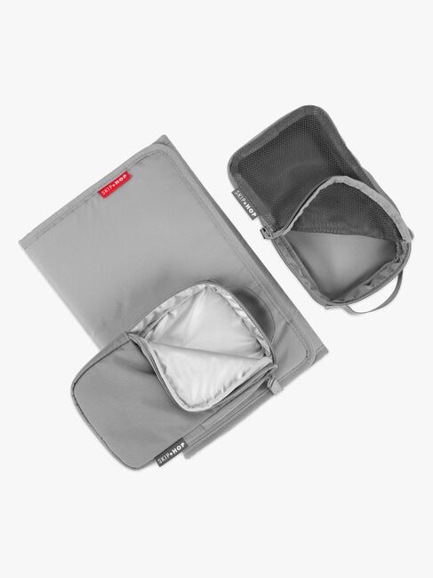 Skip Hop Forma NEXT Reppu Hoitolaukku, Harmaa