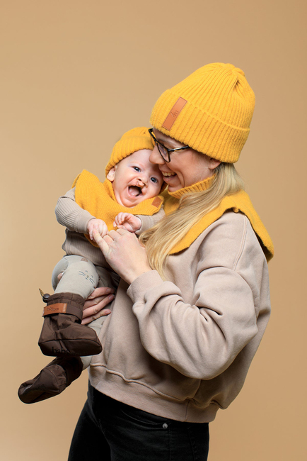 BabyMocs Neulehattu, Keltainen