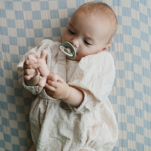 Mushie Yksisarvinen Purulelu, Blush