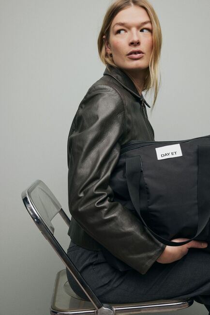 DAY ET Gweneth Hoitolaukku M, Black