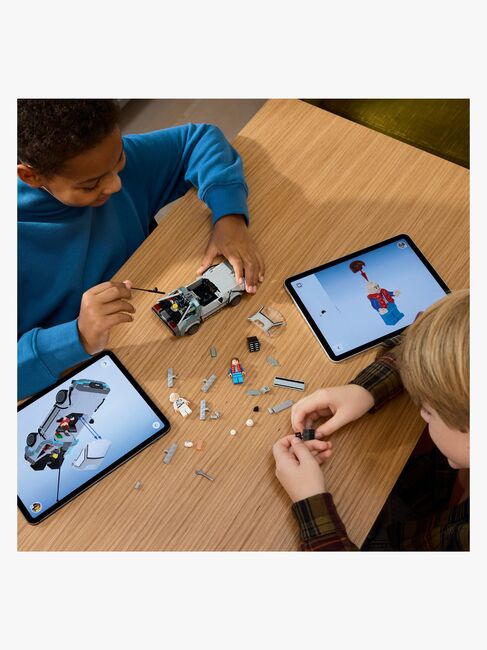 LEGO Speed Champions 77256 Aikakone Paluu tulevaisuuteen ‑elokuvasta