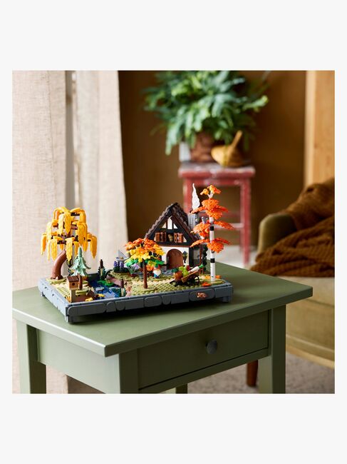LEGO Icons 11372 Syksyinen mökkipuutarha