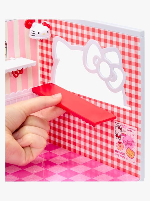 MGA's Miniverse Make It Mini Spaces Hello Kitty Leikkisetti