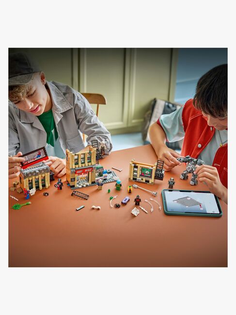 LEGO Super Heroes 76342 Spider-Man vastaan Mysterio: Daily Bugle