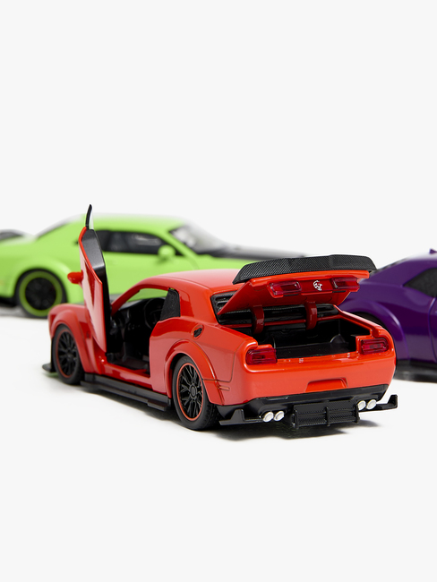 Dodge Modellautos Die-Cast Kilpa-auto 1:32 Lajiteltu