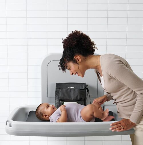 Skip Hop Clean Slate Kannettava Hoitoalusta, Musta