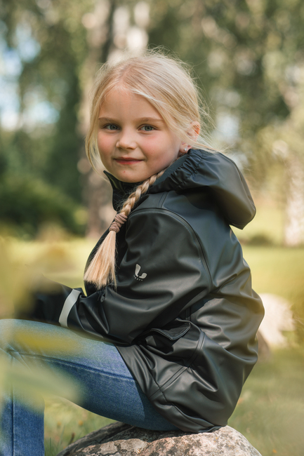 Lindberg Vestby Vuorellinen Sadetakki, Musta