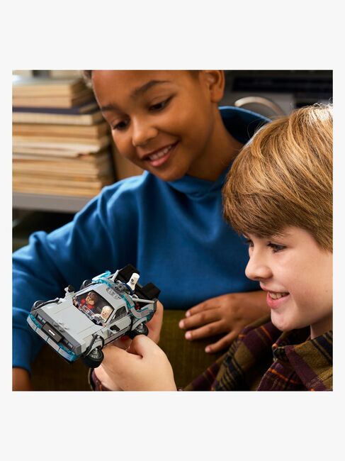 LEGO Speed Champions 77256 Aikakone Paluu tulevaisuuteen ‑elokuvasta