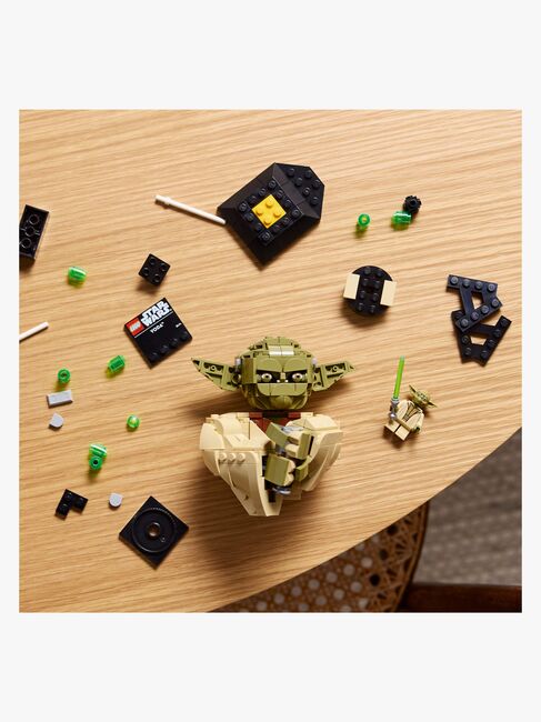 LEGO Star Wars 75438 Yodan rintakuva